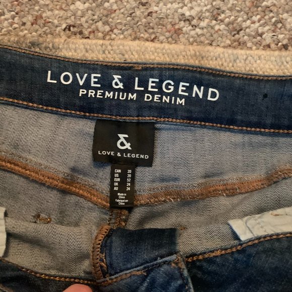Love & Ledgend denim size 20, NEW with style tags. 3/4 length. slightly flaired - Picture 4 of 5